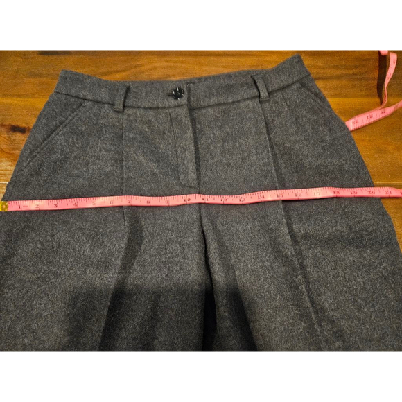 Dolce & Gabbana Women's Grey 100% Virgin Wool Shorts Size EU40 (US 10) - Picture 13 of 14